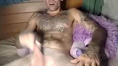 Snapshot of prettyboytatted69 chatting on 09.30.25 Prettyslangin69 FYPM online show from 09.30.25