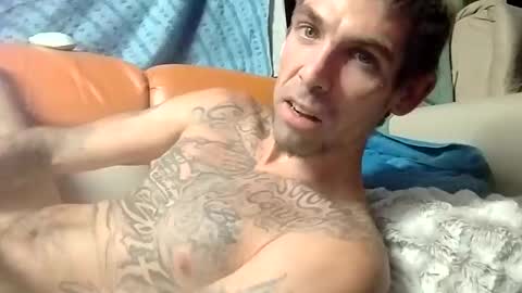 Snapshot of prettyboytatted69 chatting on 10.23.25 Prettyslangin69 FYPM online show from 10.23.25