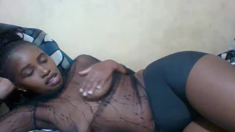 prettycarl_2 online show from 01.17.25