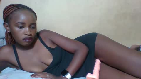 prettycarl_2 online show from 02.26.25