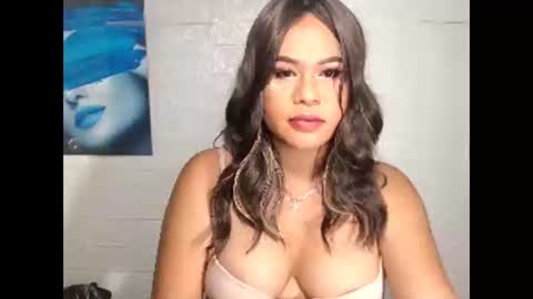 prettydiannara online show from 02.17.25
