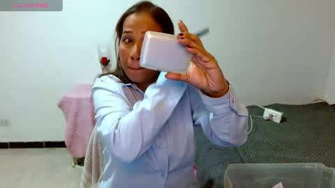 Snapshot of prettyduration chatting on 05.28.26 Caro sins online show from 05.28.26