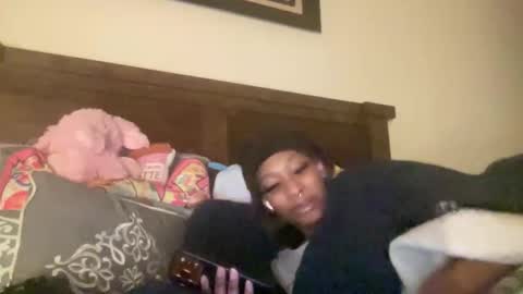 Snapshot of prettyfacefemale chatting on 02.22.26 prettyfacefemale online show from 02.22.26