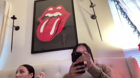 pretty girl opal  lightskin dick online show from 12.18.25