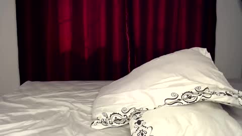 Mary online show from 10.04.25