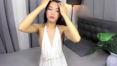 Snapshot of prettyhothugecock chatting on 06.27.26 prettyhothugecock online show from 06.27.26