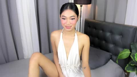 Snapshot of prettyhothugecock chatting on 07.02.26 prettyhothugecock online show from 07.02.26
