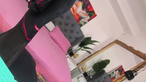 prettyjuliax online show from 12.06.24