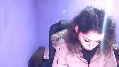 prettyjulliette online show from 12.28.24