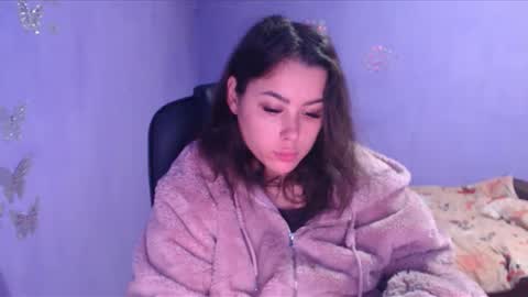 prettyjulliette online show from 01.03.25