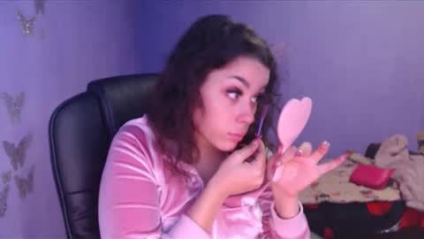 prettyjulliette online show from 01.10.25