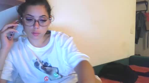 prettyjulliette online show from 10.15.25