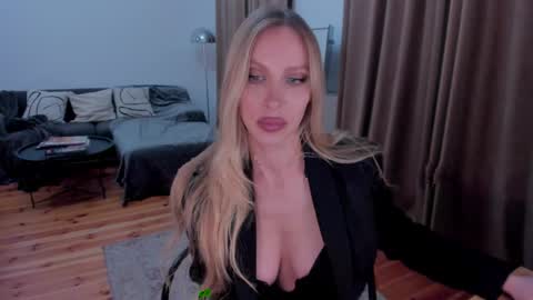 Eva online show from 04.01.26