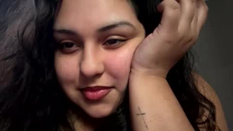 Snapshot of prettylillyy02 chatting on 11.10.25 lilly333 online show from 11.10.25