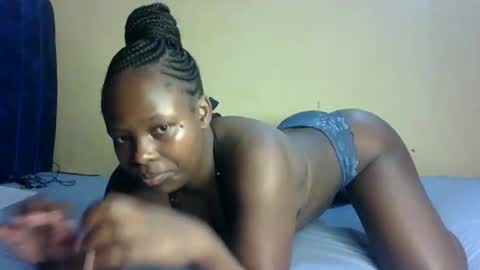 Melly online show from 10.08.25