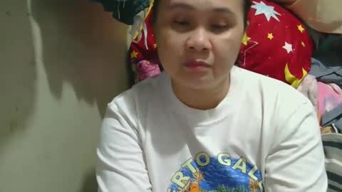 Snapshot of prettynhing chatting on 01.15.25 Nhing online show from 01.15.25