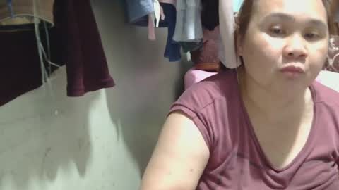 Snapshot of prettynhing chatting on 02.27.25 Nhing online show from 02.27.25