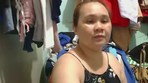 Snapshot of prettynhing chatting on 03.02.25 Nhing online show from 03.02.25