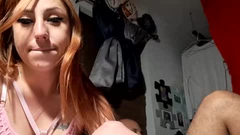 Snapshot of prettypinkie247 chatting on 09.19.25 prettypinkie247 online show from 09.19.25