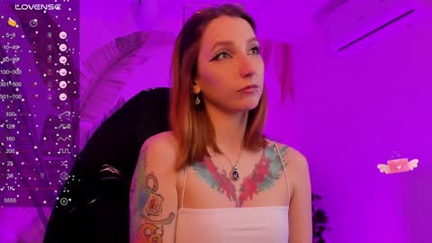 Snapshot of prettyreckess chatting on 02.06.25 Mila -NONUDE MODEL online show from 02.06.25