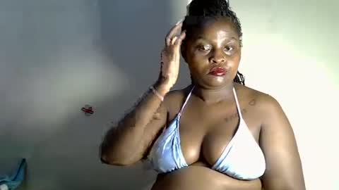 Snapshot of prettyriss chatting on 05.20.26 prettyriss online show from 05.20.26
