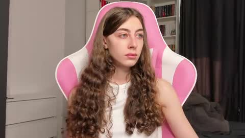 Snapshot of prettysomething chatting on 06.22.26 Sophie next stream will be at Monday i will wait you guys online show from 06.22.26