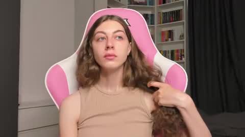 Snapshot of prettysomething chatting on 07.09.26 Sophie next stream will be at Monday i will wait you guys online show from 07.09.26