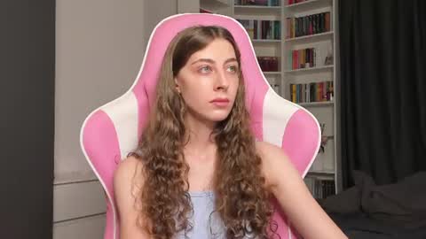 Snapshot of prettysomething chatting on 07.14.26 Sophie next stream will be at Monday i will wait you guys online show from 07.14.26