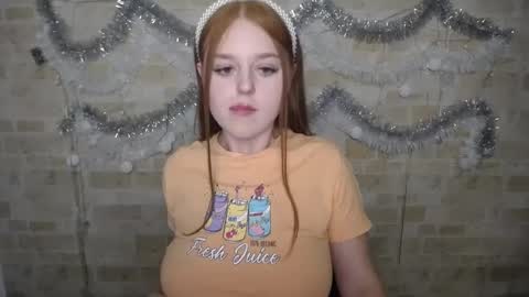 Snapshot of prettyvalerii_ chatting on 12.22.24 Valeri online show from 12.22.24
