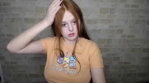 Snapshot of prettyvalerii_ chatting on 02.10.25 Valeri online show from 02.10.25