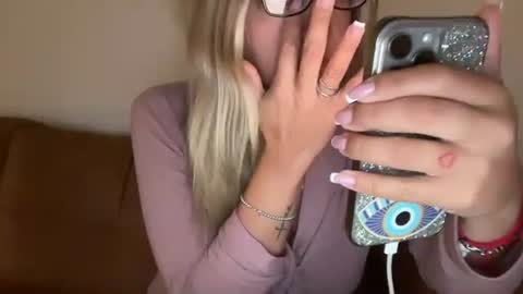 prettyyykittyyy22 online show from 09.21.25