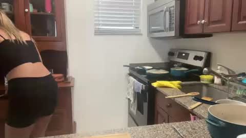 prettyyykittyyy22 online show from 10.16.25