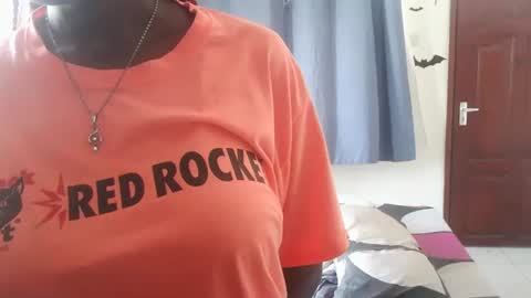 Snapshot of prettyziya chatting on 11.18.25 zlya online show from 11.18.25