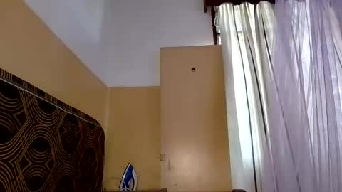 prettyzuzu online show from 09.30.25