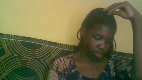 prettyzuzu online show from 10.27.25