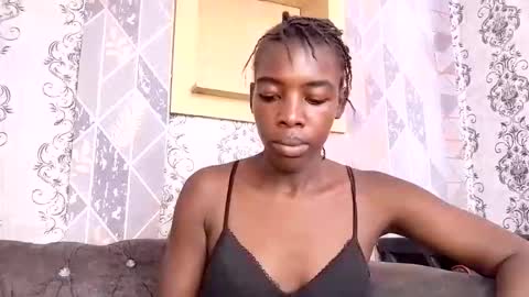 prettyzuzu online show from 11.17.25