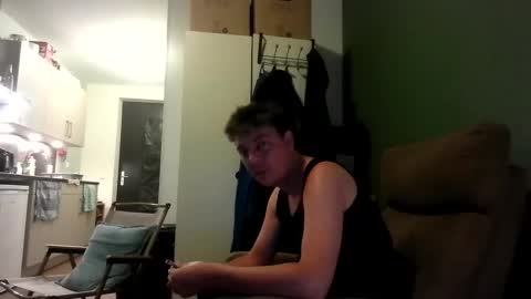 Snapshot of prieslucas068 chatting on 05.27.26 prieslucas068 online show from 05.27.26