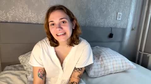 Snapshot of primrosebrabsona chatting on 10.13.25 Anna Vdovoch online show from 10.13.25