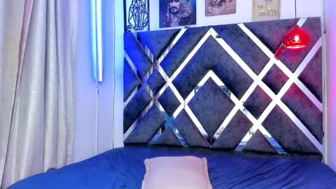 prince_arthur77 online show from 01.16.25
