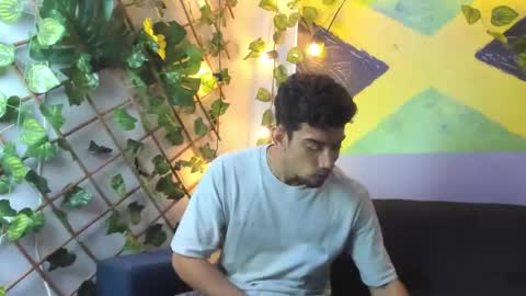 prince_arthur77 online show from 09.19.25