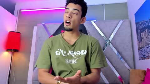 prince_arthur77 online show from 10.18.25