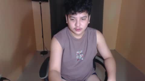 Snapshot of prince_killian chatting on 05.11.26 Killian online show from 05.11.26