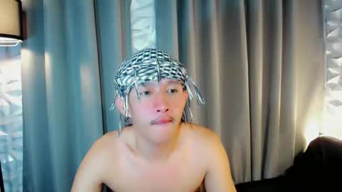 Snapshot of prince_zaijan chatting on 10.17.25 Prince Zaijan online show from 10.17.25