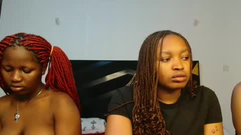 Pretty Mars online show from 12.25.24