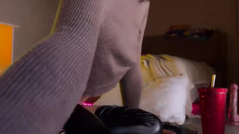 Snapshot of princess_euphoria chatting on 10.15.25 Kristina online show from 10.15.25