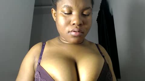 Snapshot of princess_karinaa chatting on 05.18.26 Karina online show from 05.18.26