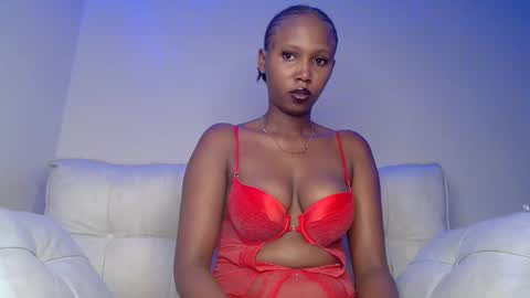Snapshot of princess_princessa chatting on 03.08.25 princess_princessa online show from 03.08.25