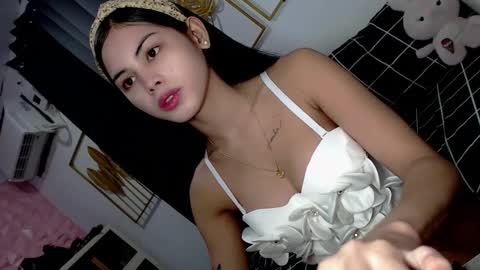 Estela online show from 01.02.25