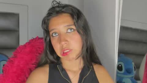 Snapshot of princess_tokyo_ chatting on 10.17.25 princess_tokyo_ online show from 10.17.25