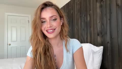 Snapshot of princessbbgirl chatting on 02.04.25 princessbbgirl online show from 02.04.25